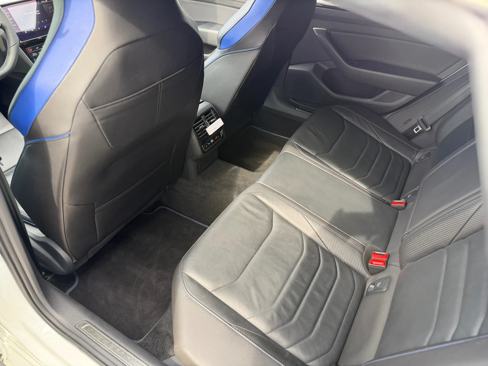 VW Arteon R 2.0TSI 4MOTION , снимка 9 - Автомобили и джипове - 54657218