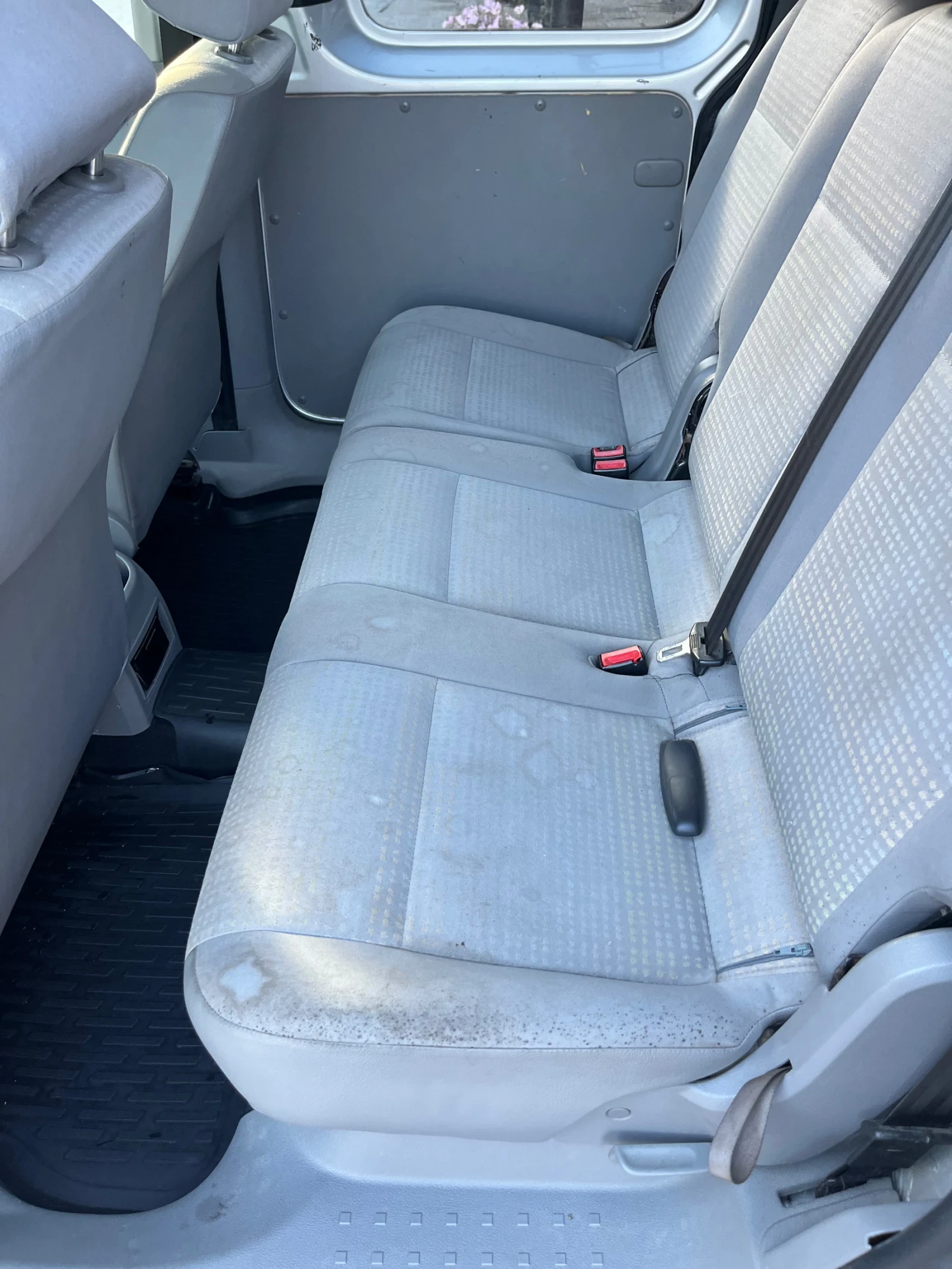 VW Caddy 1.9-105, снимка 7 - Автомобили и джипове - 54811533