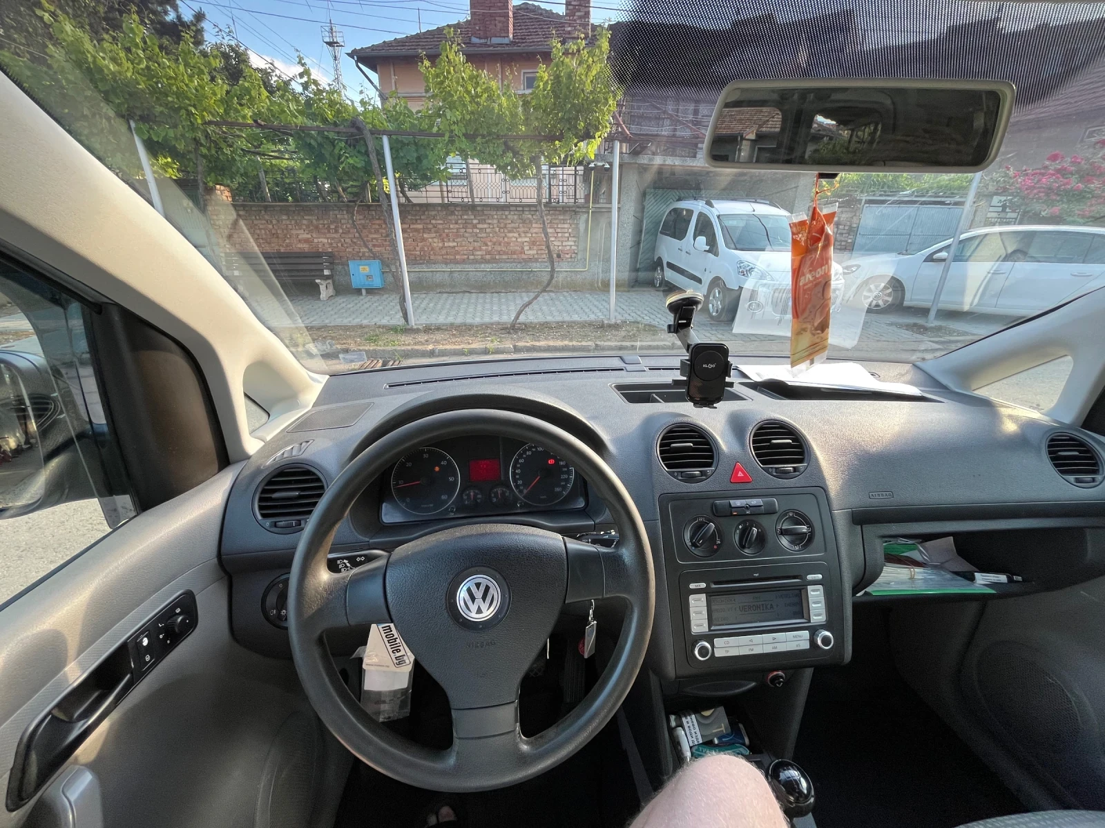 VW Caddy 1.9-105, снимка 11 - Автомобили и джипове - 54811533
