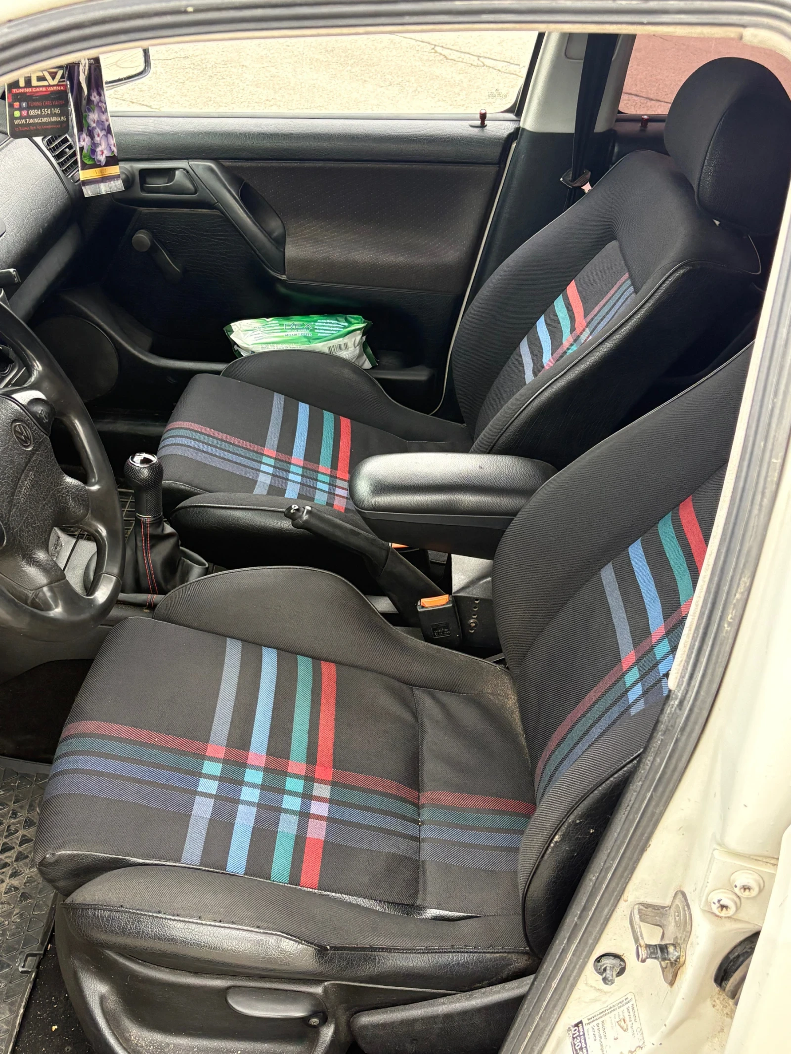 VW Golf 1.8GT, снимка 9 - Автомобили и джипове - 54891027