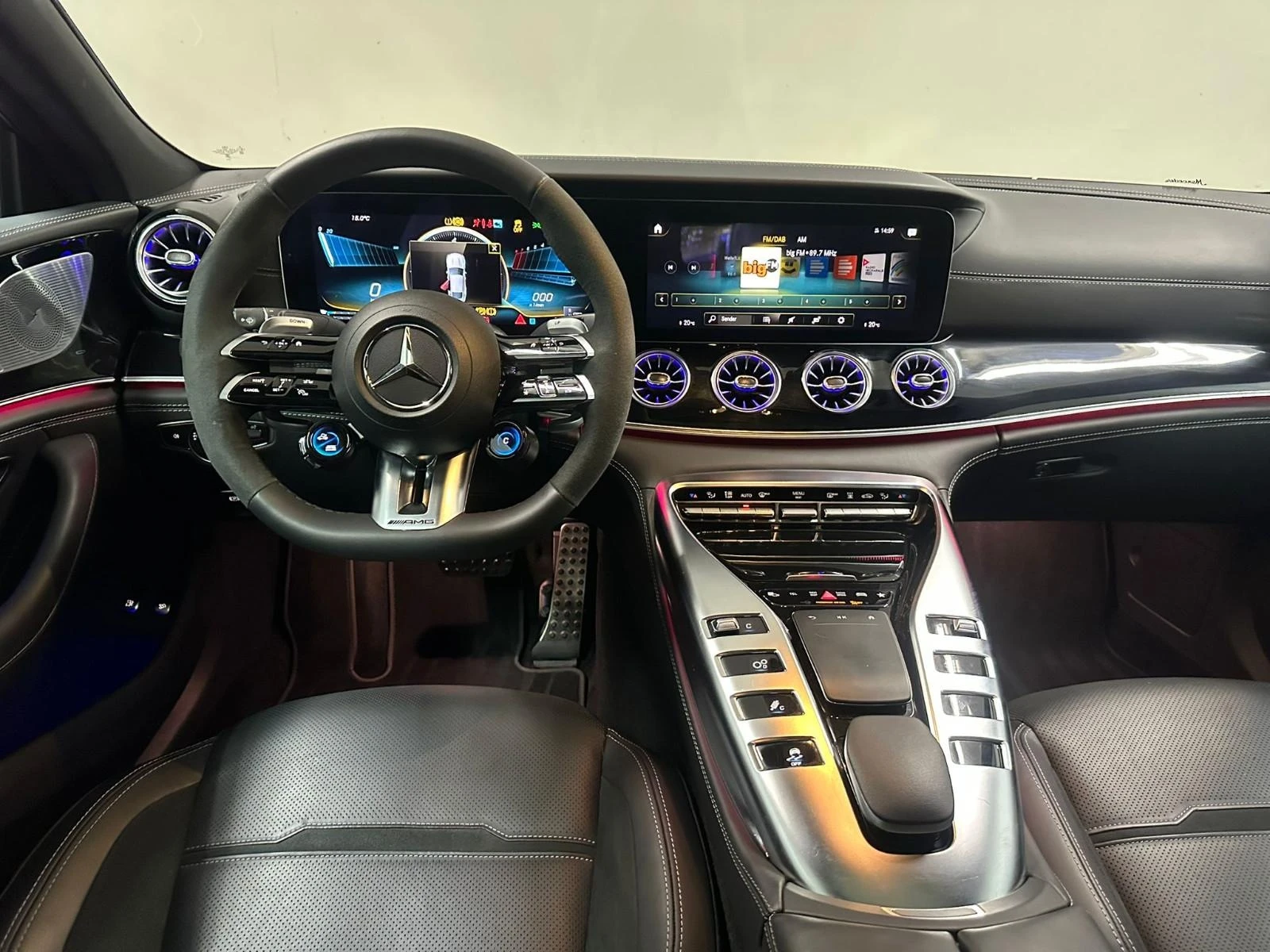 Mercedes-Benz AMG GT 63S E-PERFORMANCE / CERAMIC / BURM / HUD / 360 /, снимка 10 - Автомобили и джипове - 55060337