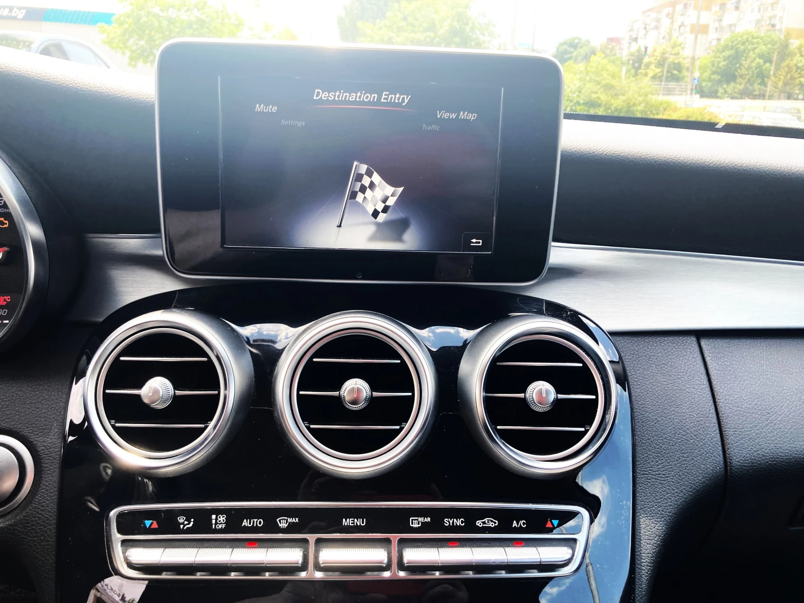 Mercedes-Benz C 220 D 4Matic 9G-Tronic Ambient + 2 ЧИФТА ДЖАНТИ 19-ки, снимка 13 - Автомобили и джипове - 55078609