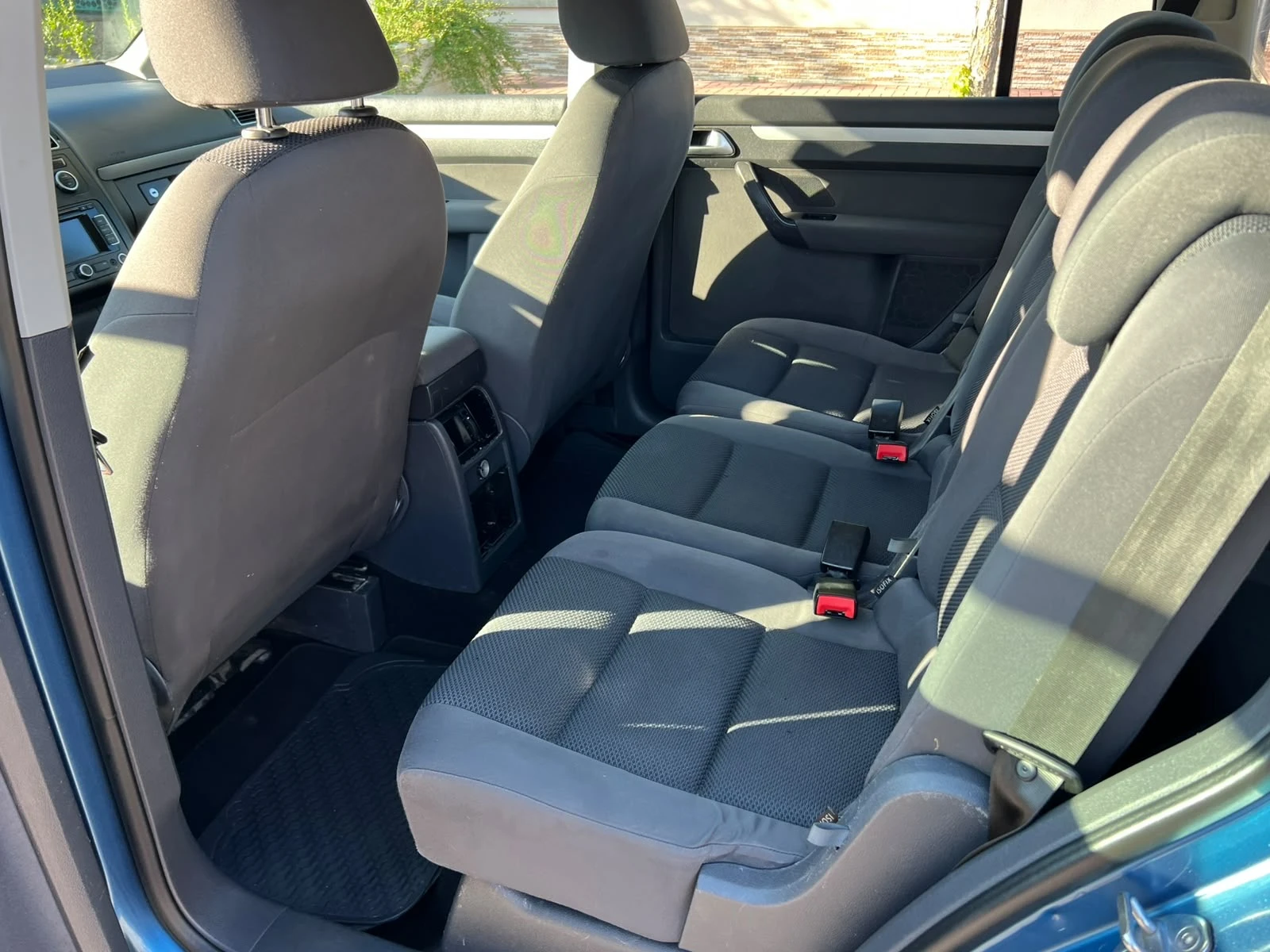 VW Touran НОВ  ВНОС БЕЛГИЯ 7-Местен фул екстри , снимка 14 - Автомобили и джипове - 55285044