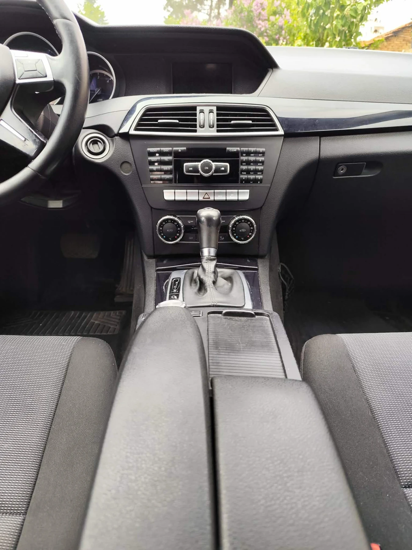Mercedes-Benz C 220, снимка 7 - Автомобили и джипове - 55410502