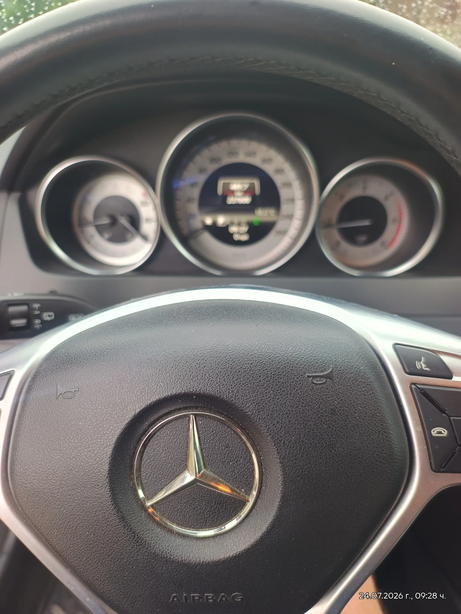 Mercedes-Benz C 250 Avangarde 4matic, снимка 12 - Автомобили и джипове - 55430625