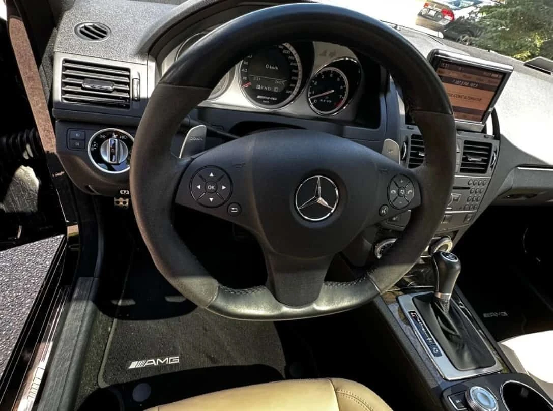 Mercedes-Benz C 63 AMG  CARFAX / АВТОКРЕДИТ / SLS ГЕНЕРАЦИЯ  , снимка 11 - Автомобили и джипове - 55548072
