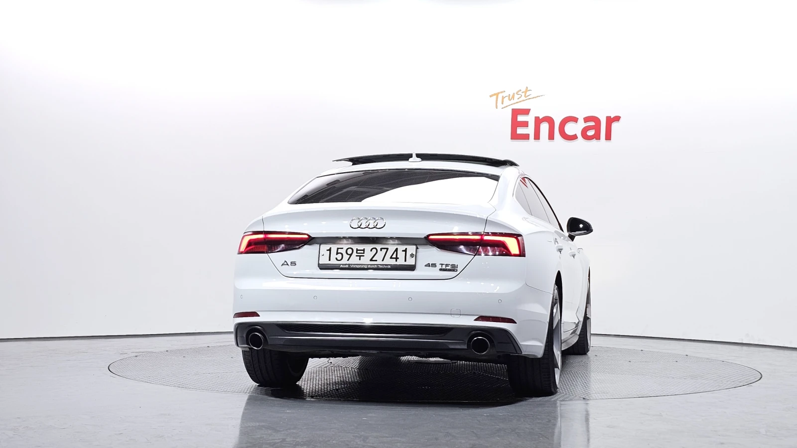 Audi A5 45 TFSI quattro* HUD* ЕЛ. БАГАЖНИК* КРАЙНА ЦЕНА, снимка 4 - Автомобили и джипове - 55593516