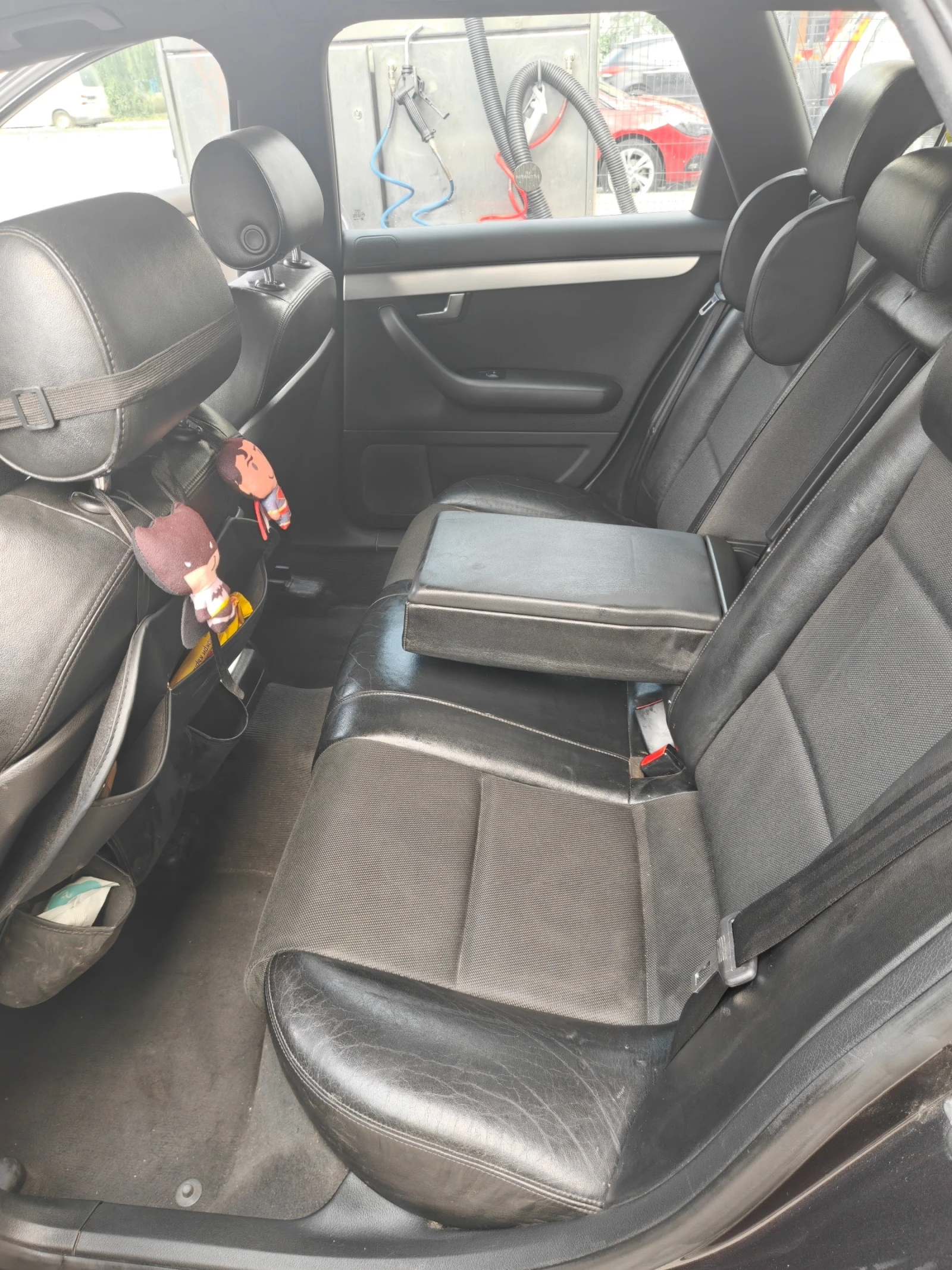 Audi A4 2.0 TDI, снимка 9 - Автомобили и джипове - 55683751