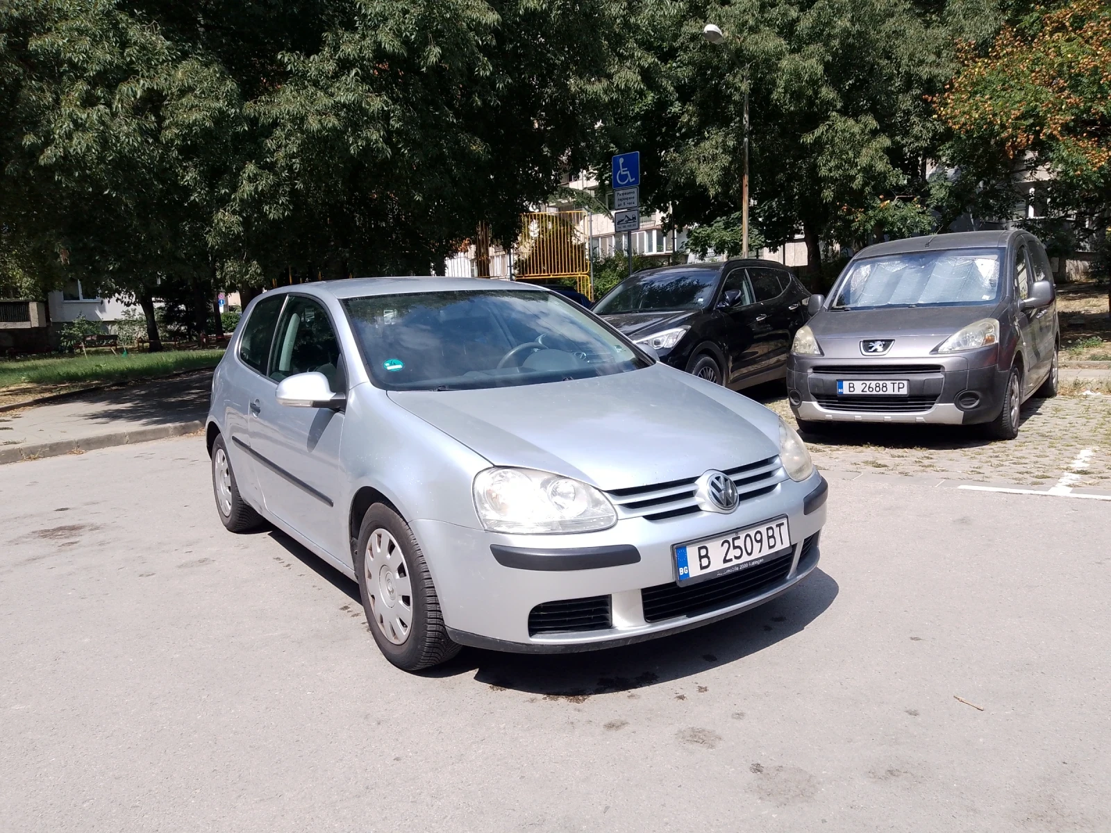 VW Golf Бензин Климатик , снимка 4 - Автомобили и джипове - 55800044