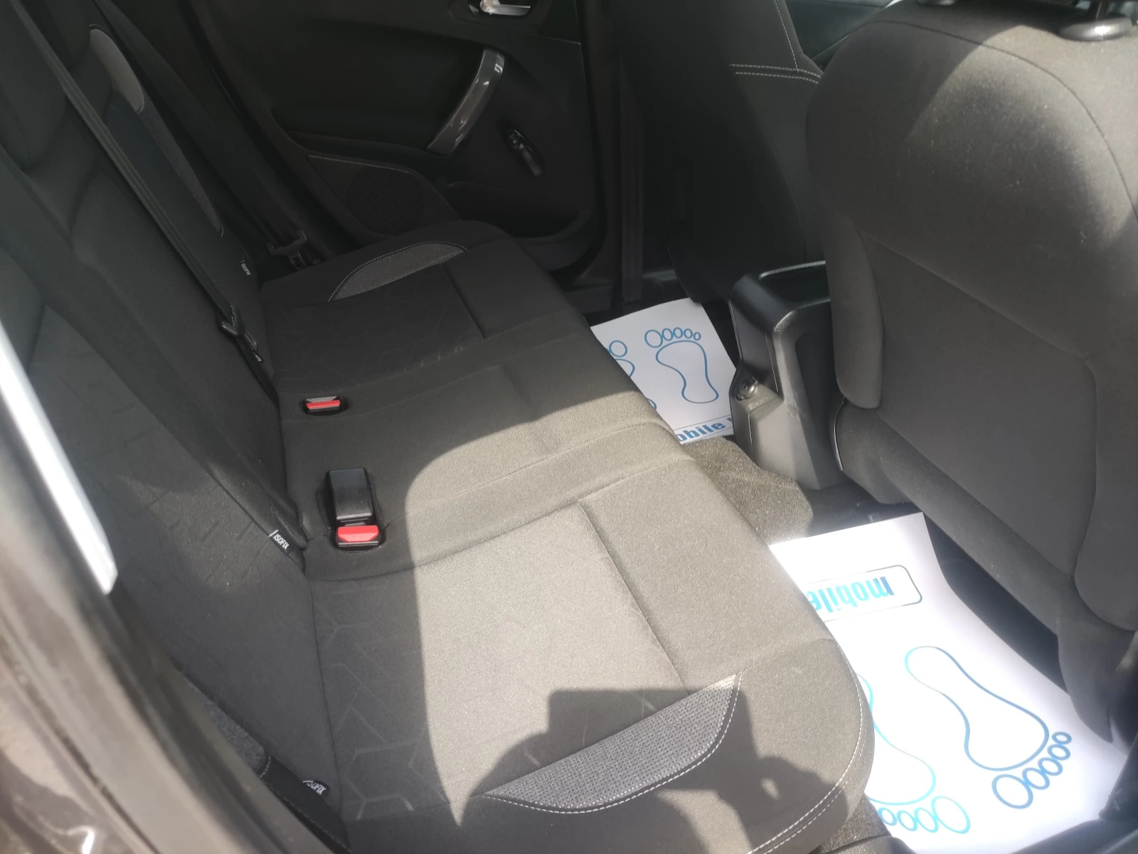 Peugeot 2008 1.6hdi като нов 143000км фул екстри, снимка 10 - Автомобили и джипове - 55908346