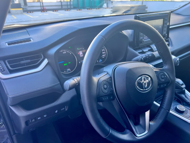 Toyota Rav4 2.5i 2021г * 43 000км Hybrid 4x4, снимка 10 - Автомобили и джипове - 47466691