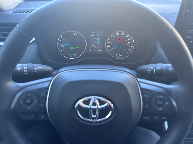 Toyota Rav4 2.5i 2021г * 43 000км Hybrid 4x4, снимка 15 - Автомобили и джипове - 47466691