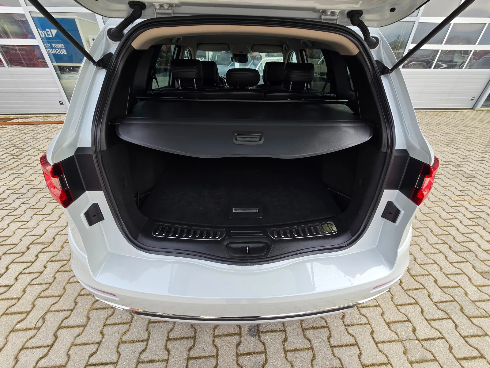 Renault Koleos Автоматик!!4x4!!190к.с!!!!, снимка 17 - Автомобили и джипове - 53908354