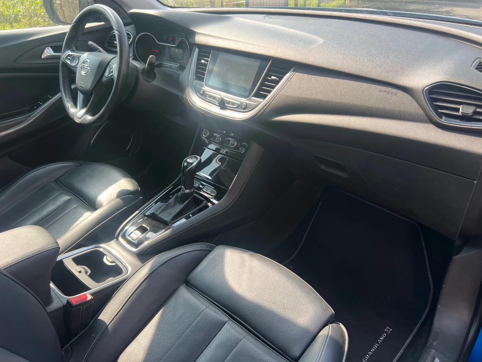 Opel Grandland X 1.6 CDTI LED/NAVI/PANORAMA/CAMERA/CLIMA, снимка 14 - Автомобили и джипове - 53954393