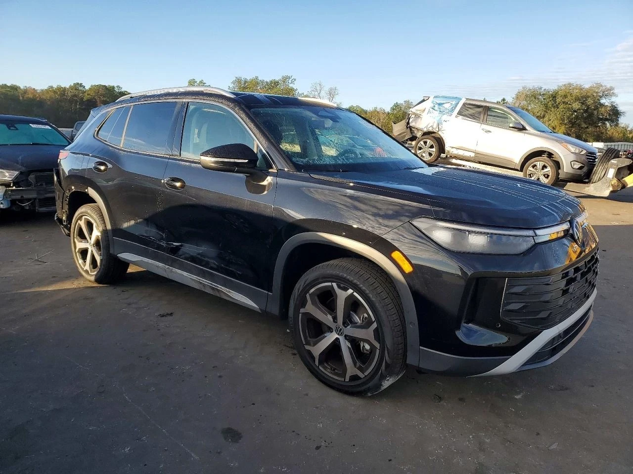 VW Tiguan SE, снимка 3 - Автомобили и джипове - 53978755