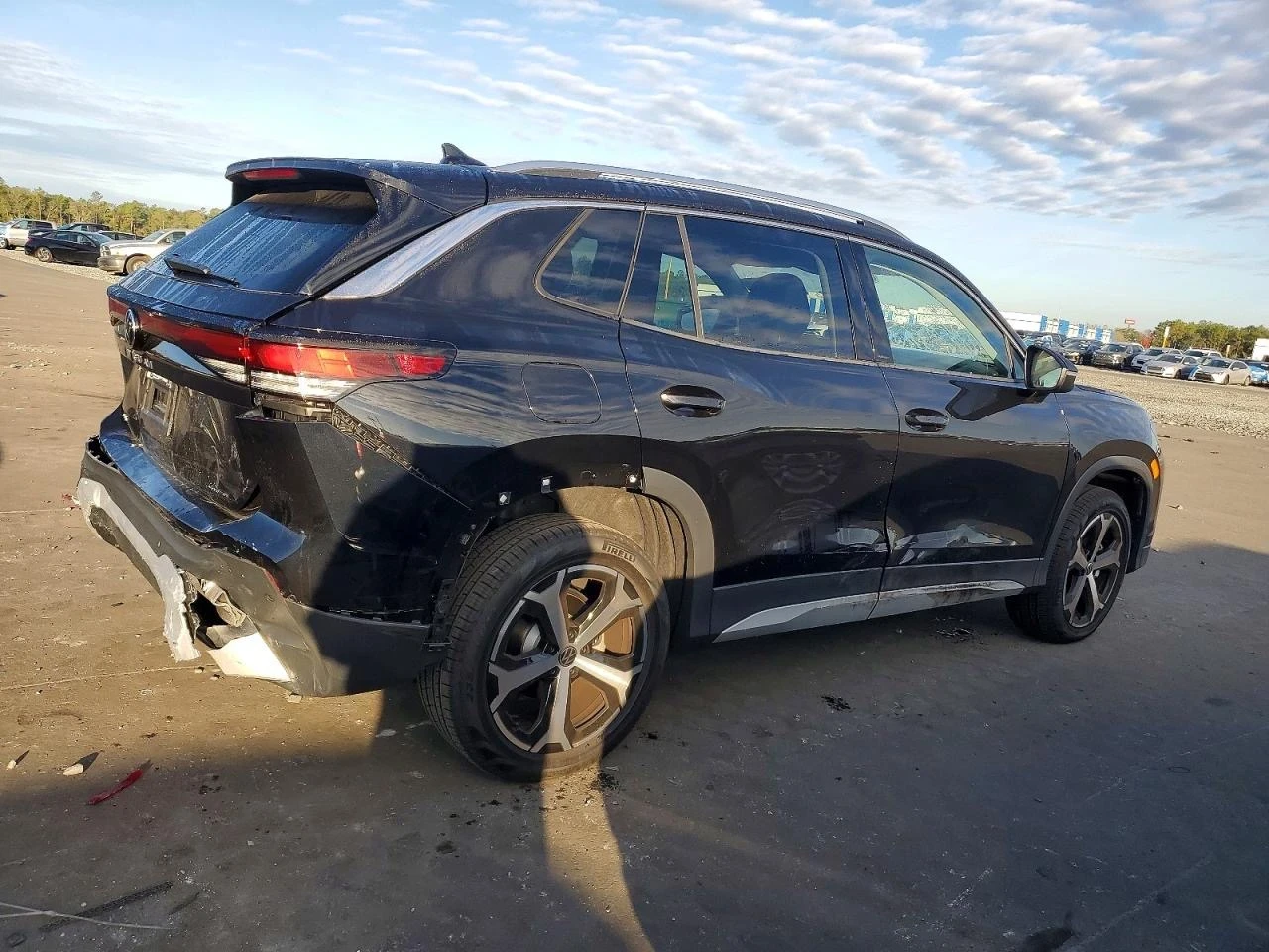 VW Tiguan SE, снимка 4 - Автомобили и джипове - 53978755