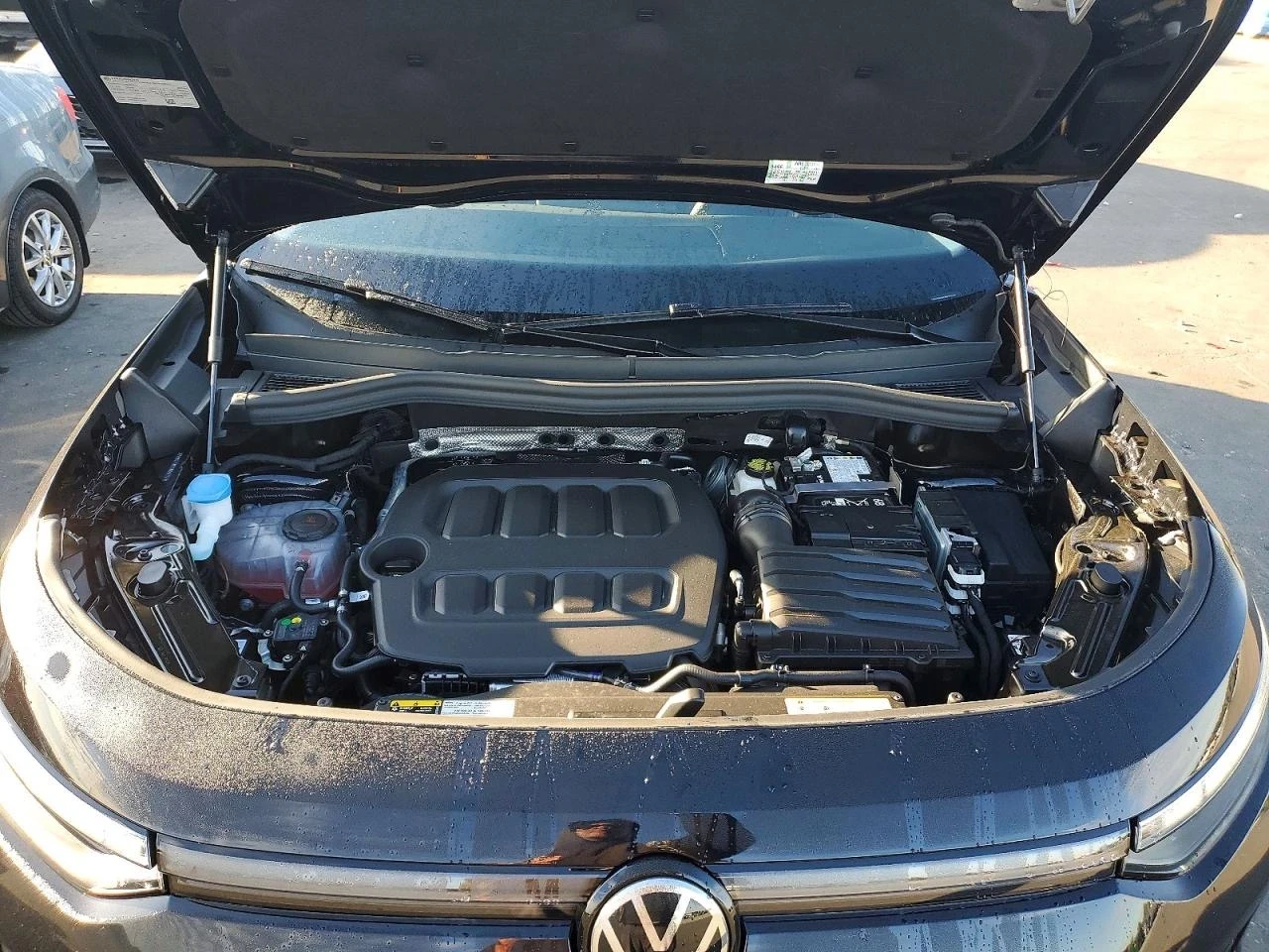 VW Tiguan SE, снимка 12 - Автомобили и джипове - 53978755