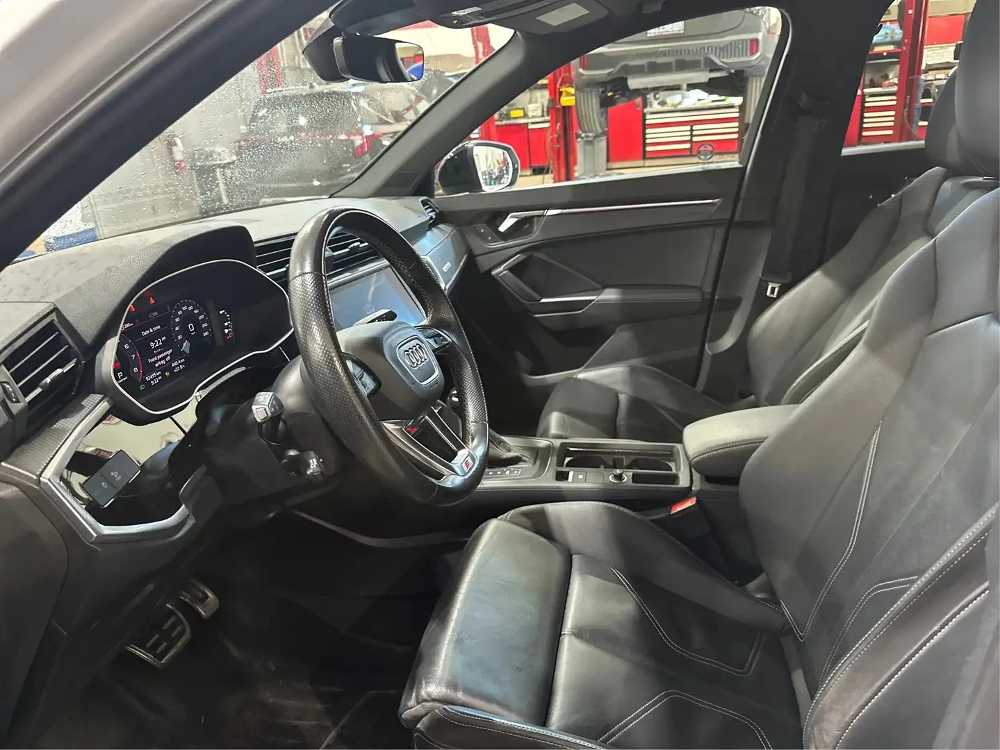 Audi Q3 S-Line * AвтоКредит * (ЦЕНА ДО БГ), снимка 10 - Автомобили и джипове - 54895589