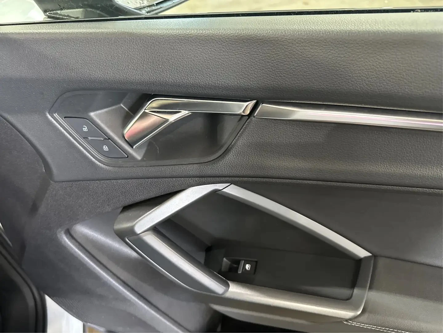 Audi Q3 S-Line * AвтоКредит * (ЦЕНА ДО БГ), снимка 16 - Автомобили и джипове - 54895589