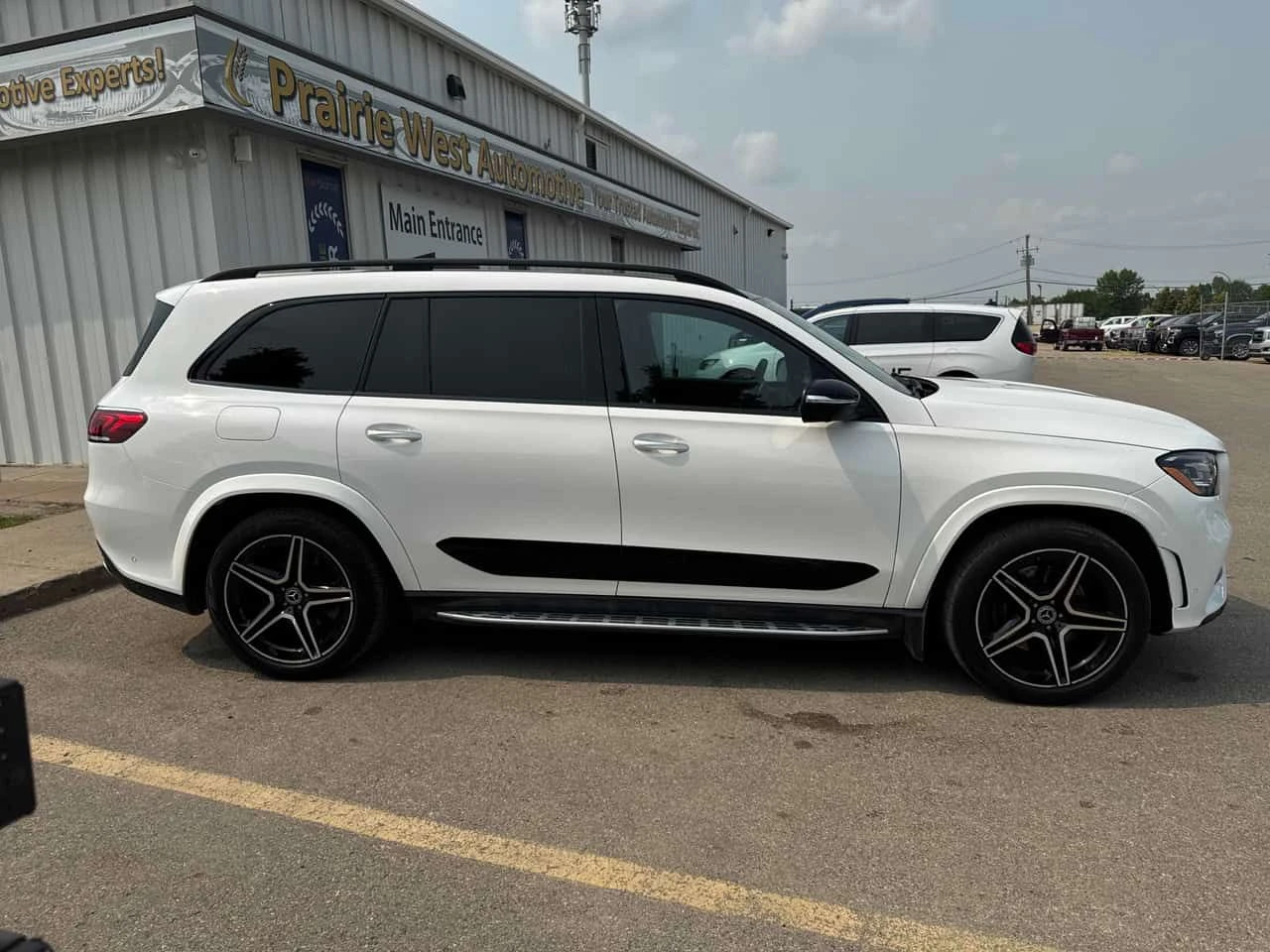 Mercedes-Benz GLS 450 BURMESTER/ДИСТРОНИК/ОБДУХВАНЕ/ПАНОРАМА/360, снимка 3 - Автомобили и джипове - 55373680