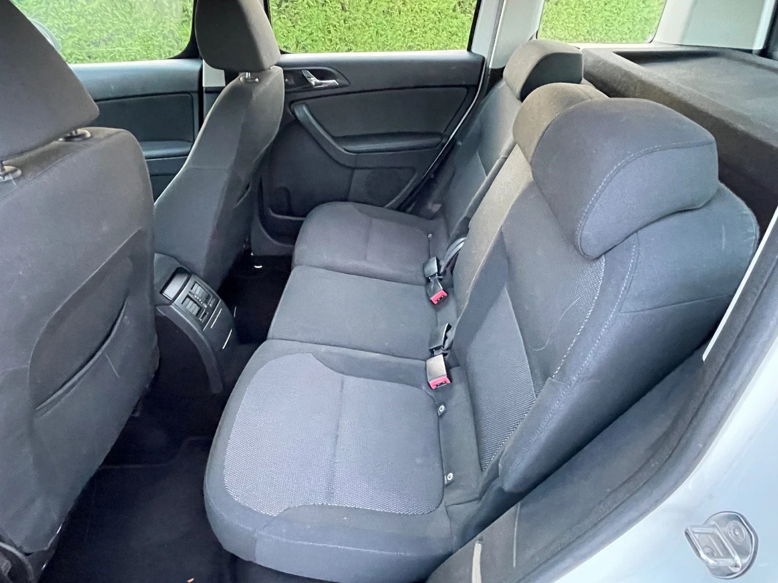 Skoda Yeti 1.6 TDI CR 105CV Experience GreenLine, снимка 10 - Автомобили и джипове - 55622332