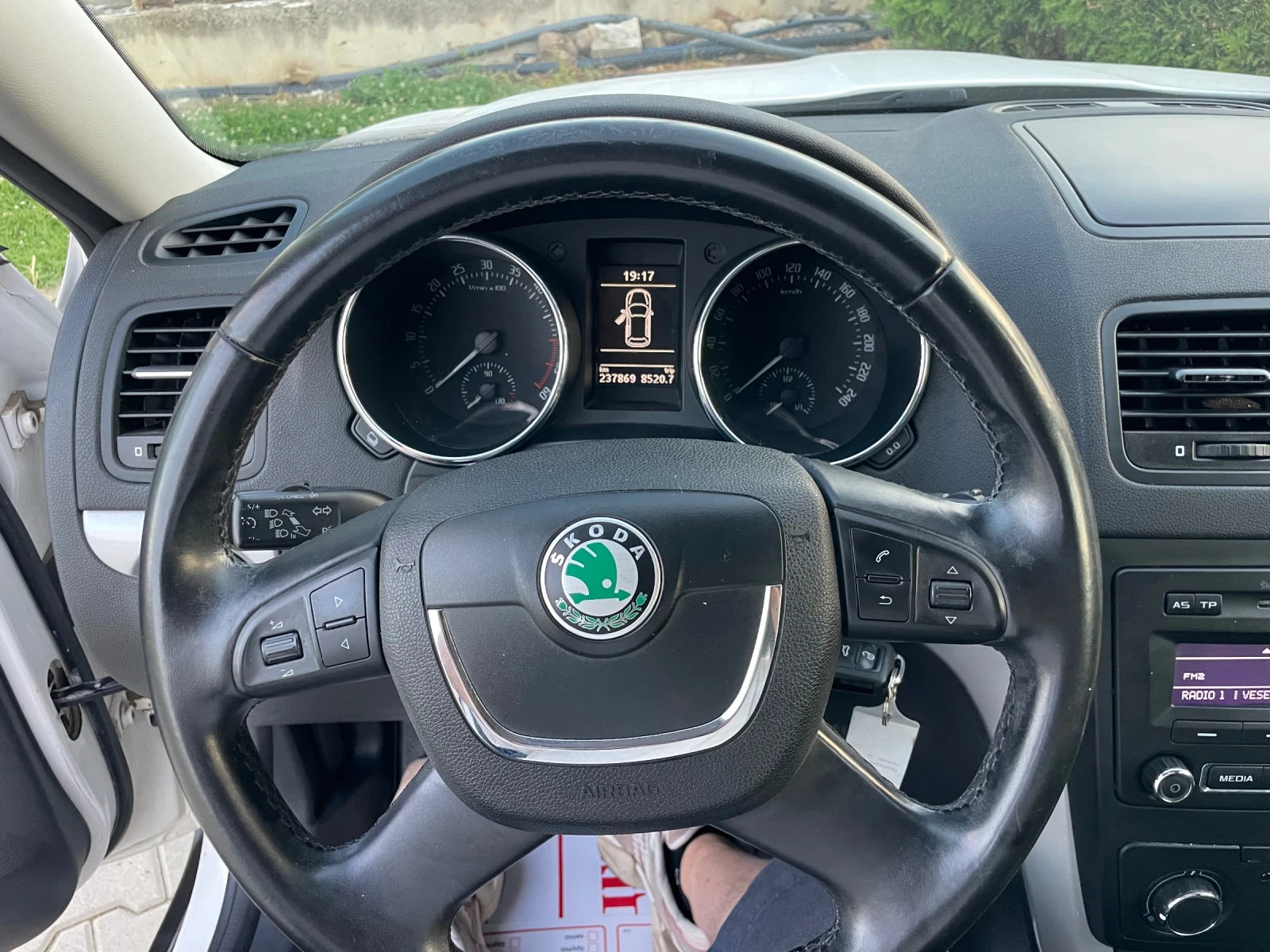 Skoda Yeti 1.6 TDI CR 105CV Experience GreenLine, снимка 14 - Автомобили и джипове - 55622332