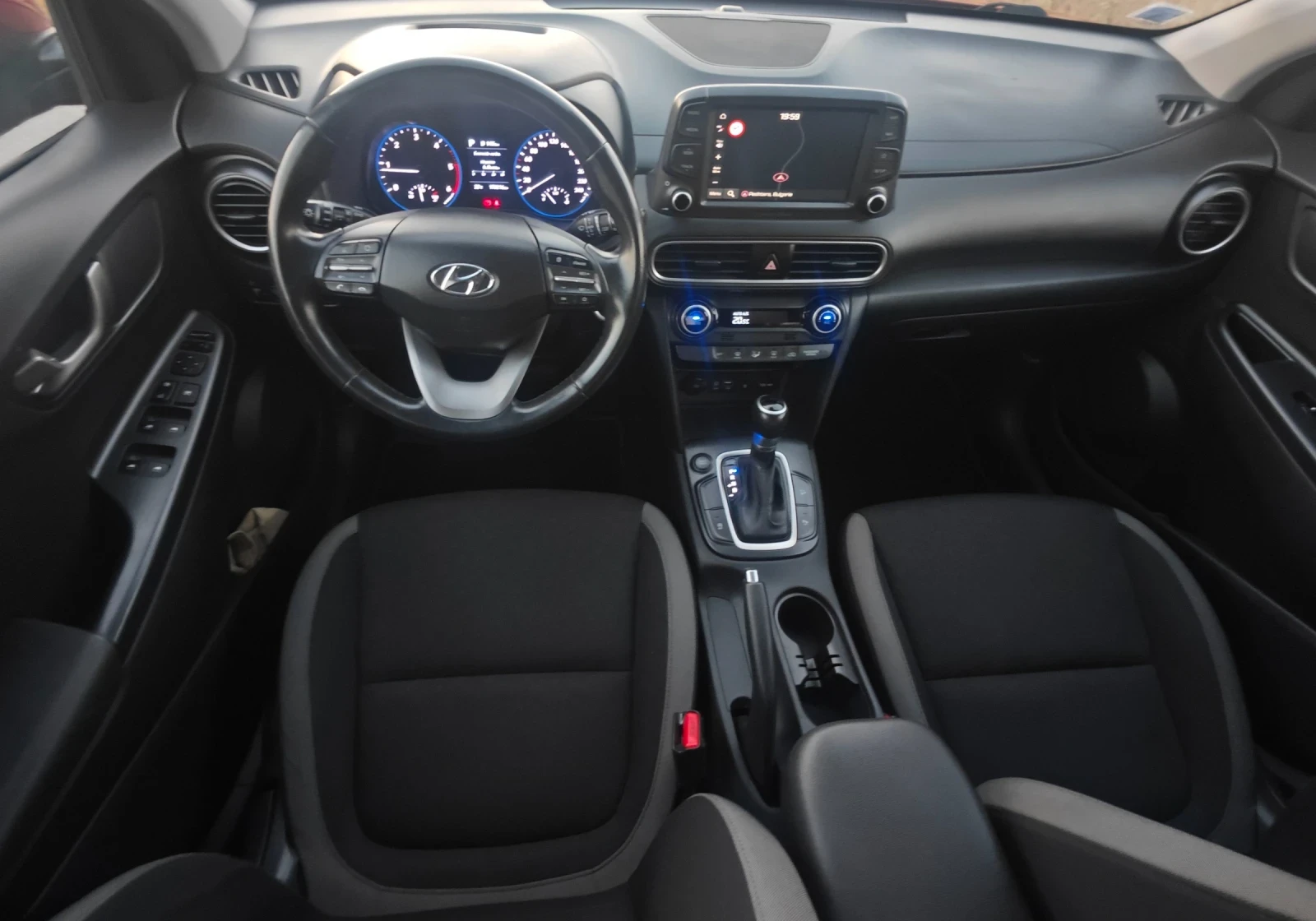 Hyundai Kona 1.6 crdi  Avtomat/Navi, снимка 13 - Автомобили и джипове - 55974140
