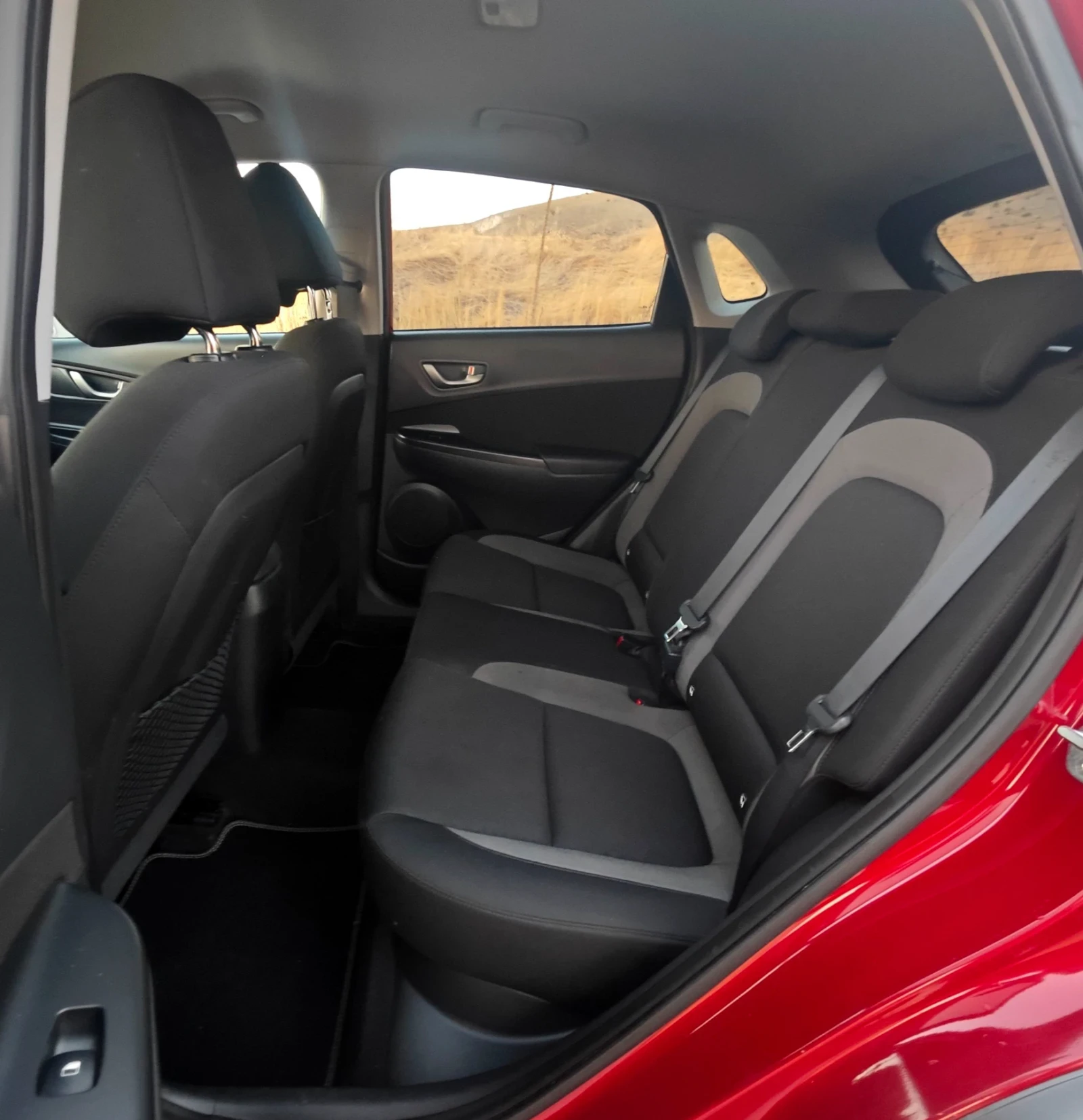 Hyundai Kona 1.6 crdi  Avtomat/Navi, снимка 12 - Автомобили и джипове - 55974140