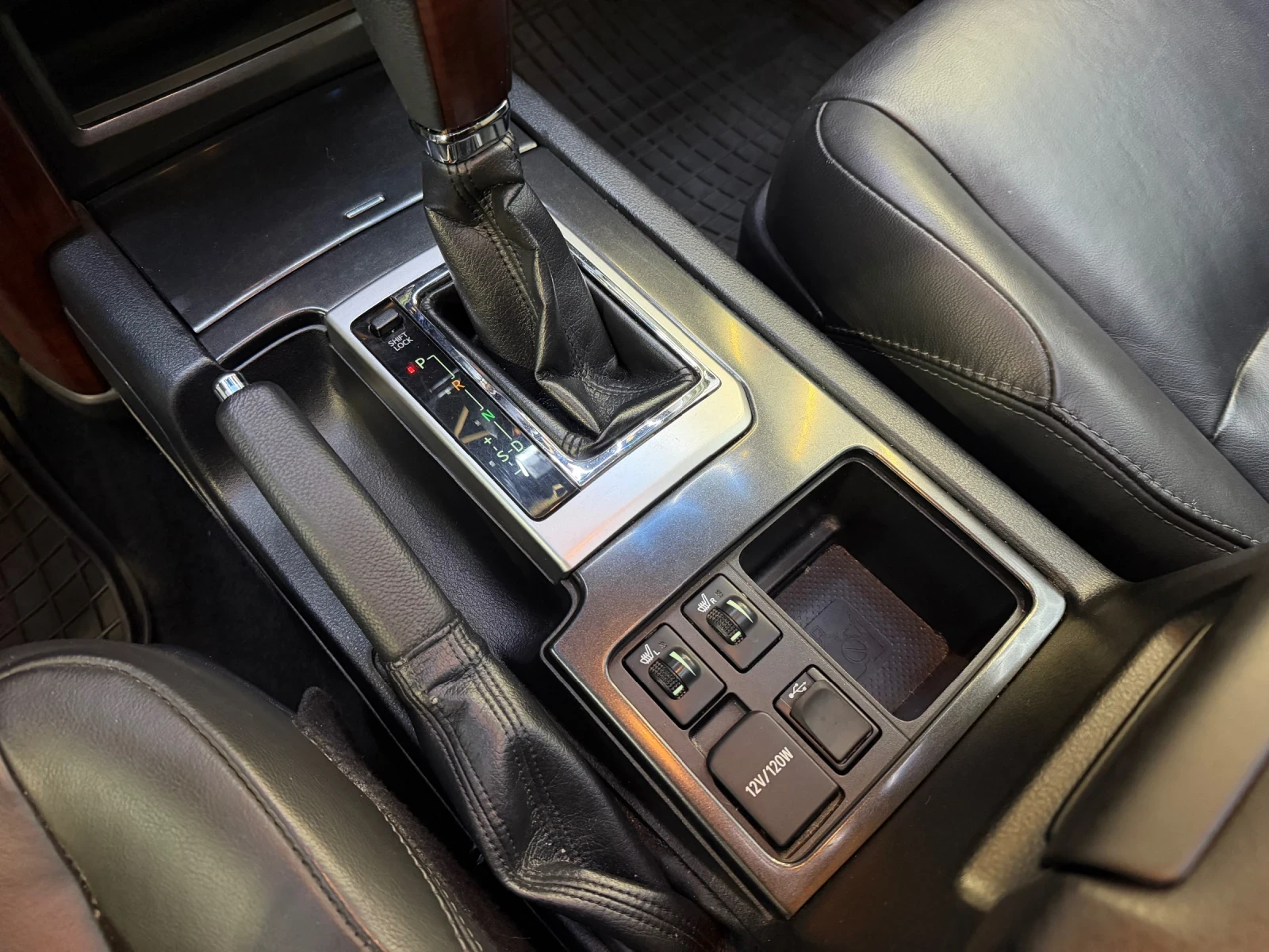 Toyota Land cruiser 150 SERIES 4X4 * Шибедах * , снимка 10 - Автомобили и джипове - 56111599