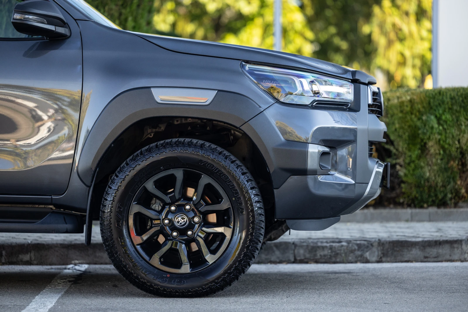 Toyota Hilux 2.8 Invincible-X JBL, снимка 7 - Автомобили и джипове - 56321279