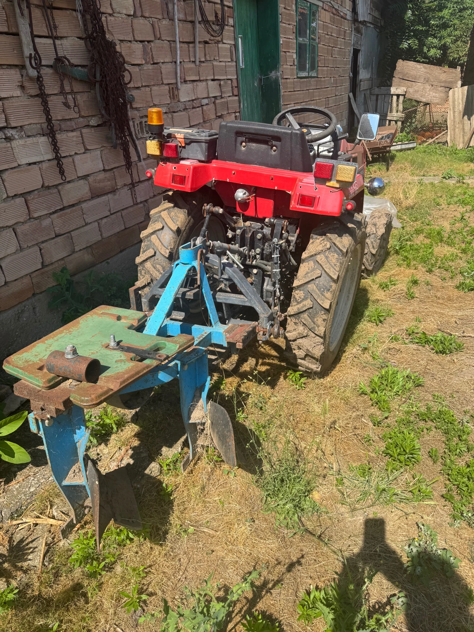 Трактор Mitsubishi MT18, снимка 3 - Селскостопанска техника - 55097971