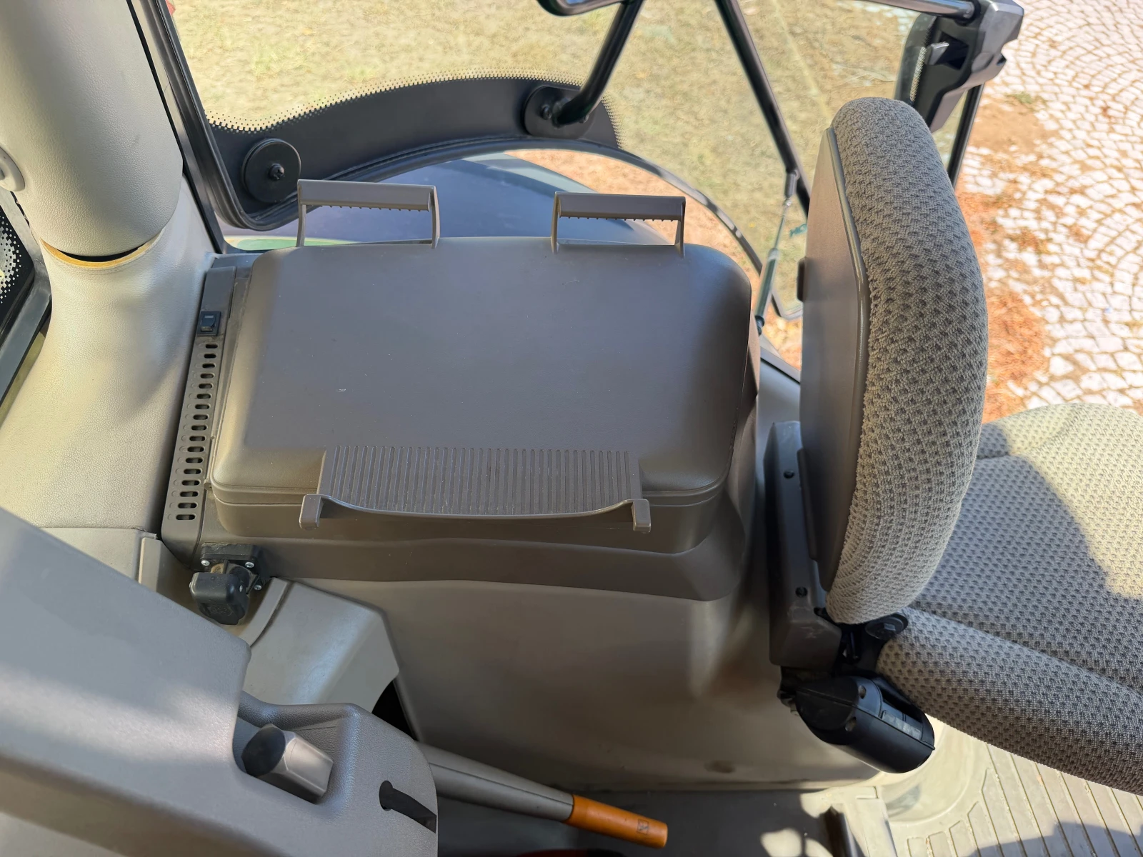 Трактор John Deere 6250R НАВИГАЦИЯ ЛИЗИНГ, снимка 17 - Селскостопанска техника - 55466435