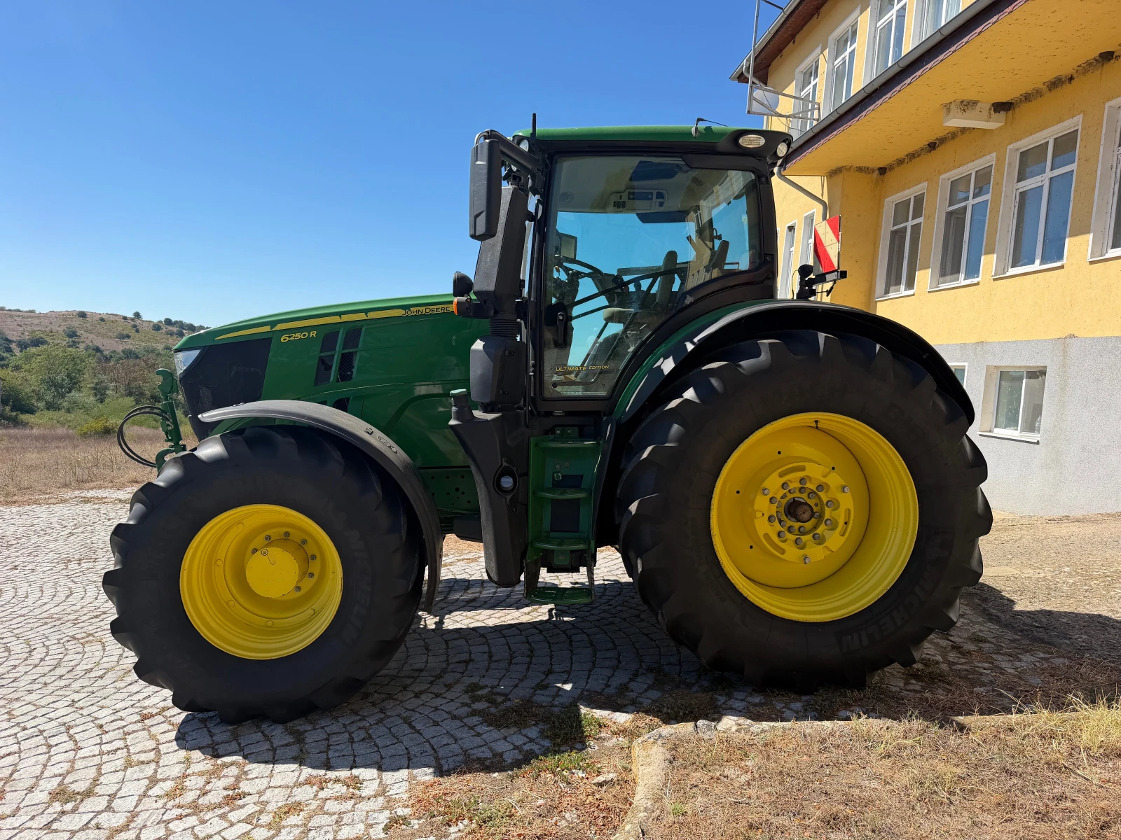 Трактор John Deere 6250R НАВИГАЦИЯ ЛИЗИНГ, снимка 4 - Селскостопанска техника - 55466435