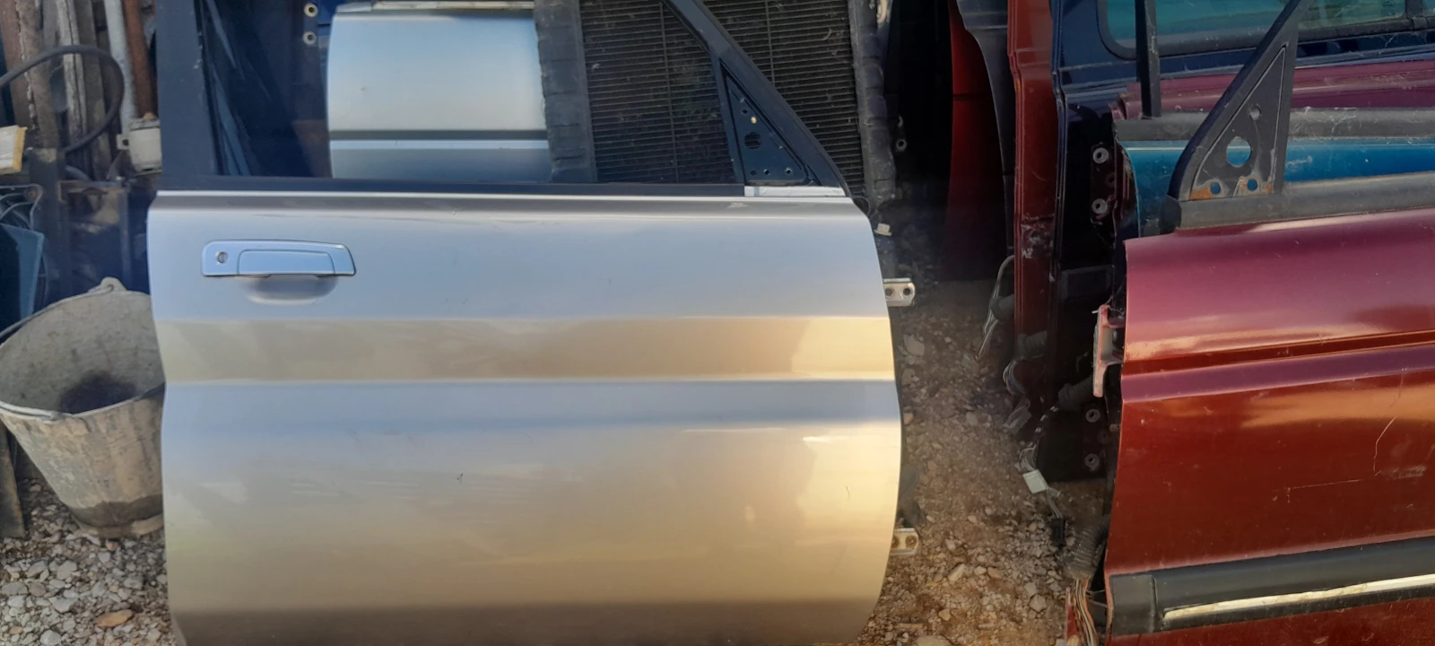           2000. | Mobile.bg   1