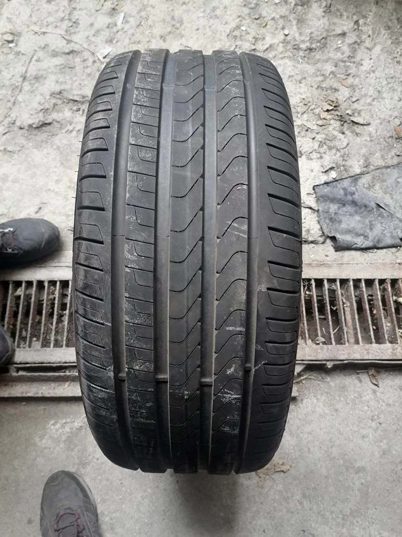 Гуми Летни 275/40R18, снимка 1 - Гуми и джанти - 31190243