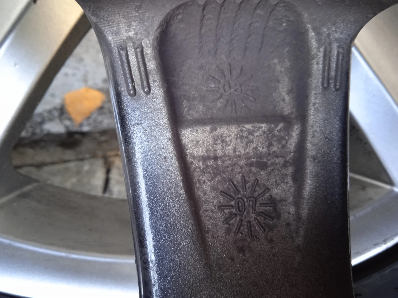 ���� � ������ 235/45R17 | Mobile.bg � ����������� 12