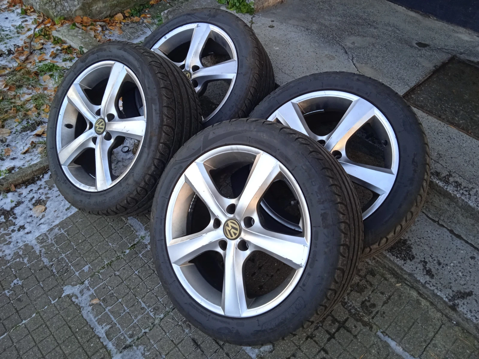 ���� � ������ 235/45R17 | Mobile.bg � ����������� 4