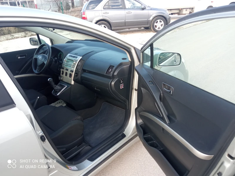 Toyota Corolla verso 1.6 бензин , снимка 4 - Автомобили и джипове - 40744039