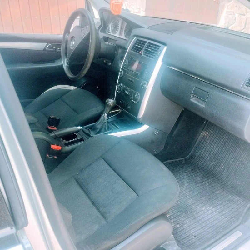 Mercedes-Benz B 200, снимка 9 - Автомобили и джипове - 47043259