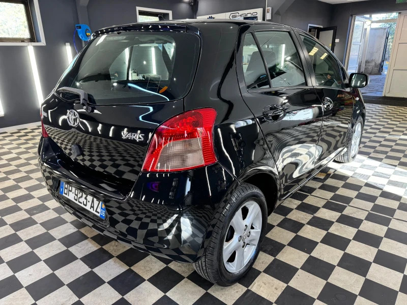 Toyota Yaris 1.3VVTI EXECUTIVE NAVI FULL, снимка 4 - Автомобили и джипове - 47785718