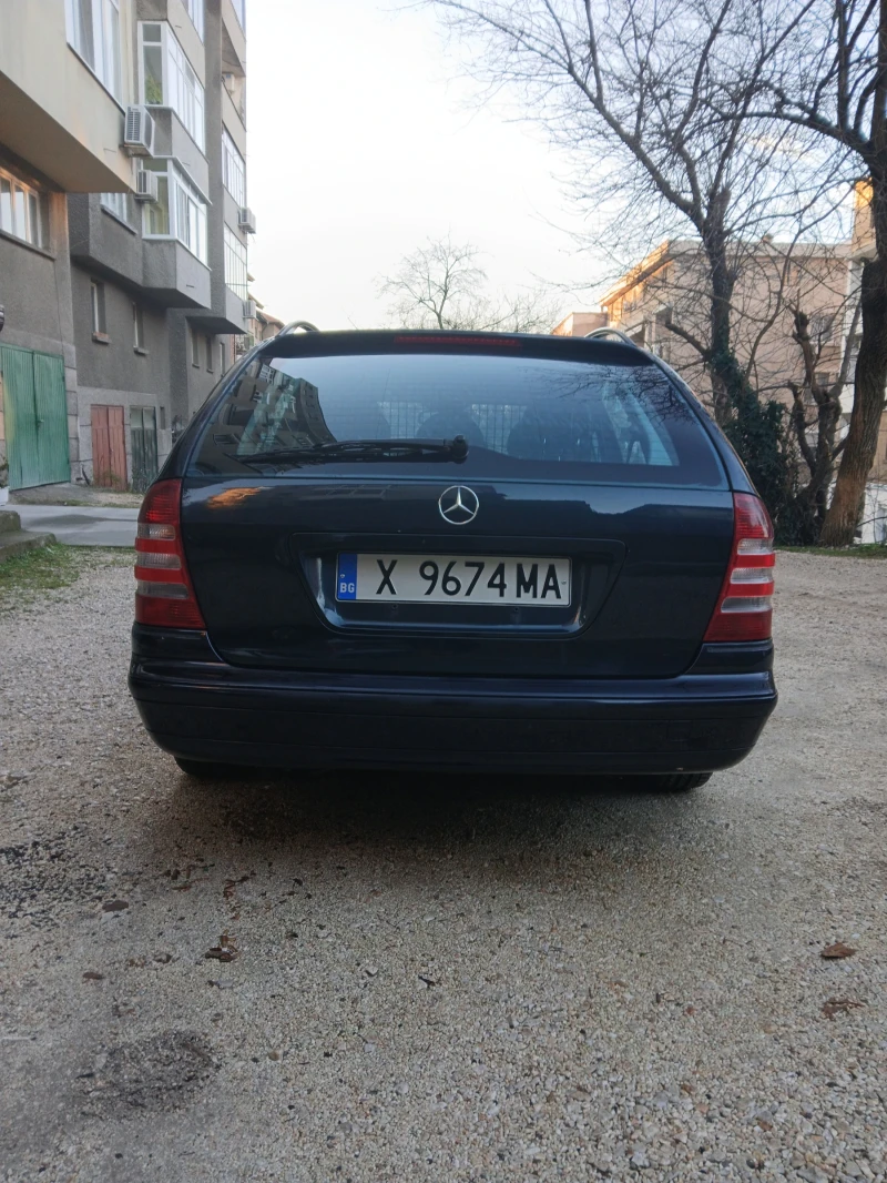 Mercedes-Benz C 200 2.2 CDI Avantgarde, снимка 4 - Автомобили и джипове - 48523497