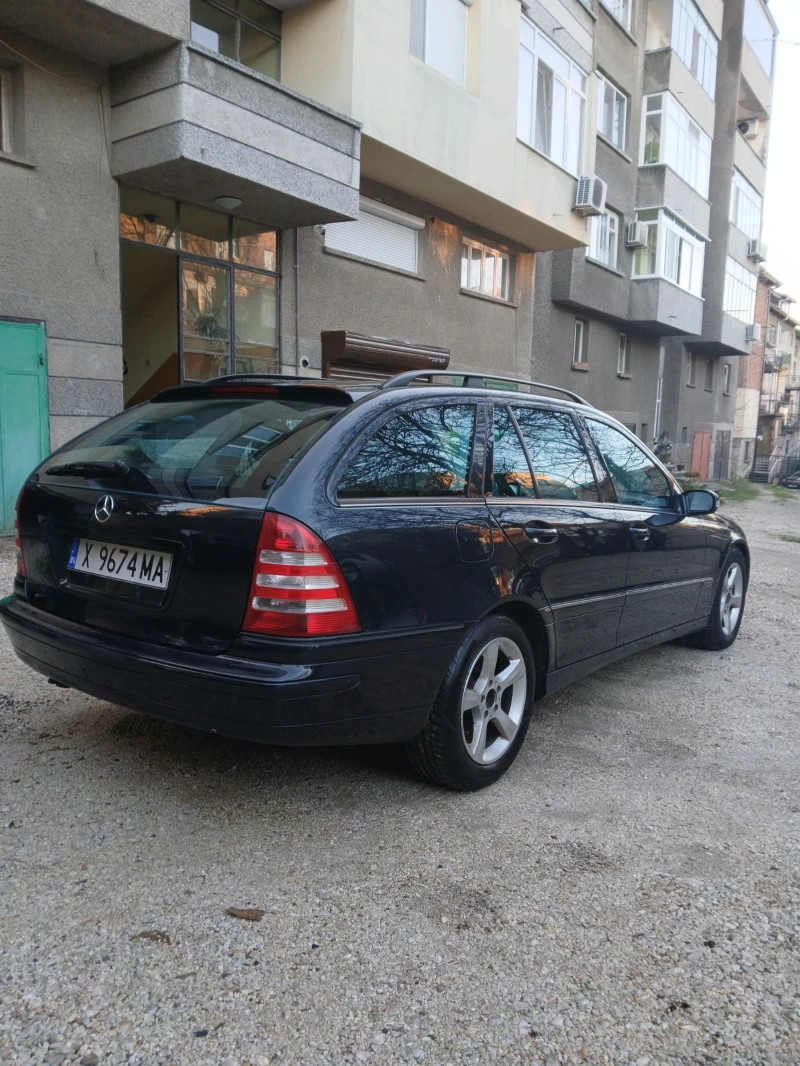 Mercedes-Benz C 200 2.2 CDI Avantgarde, снимка 3 - Автомобили и джипове - 48523497