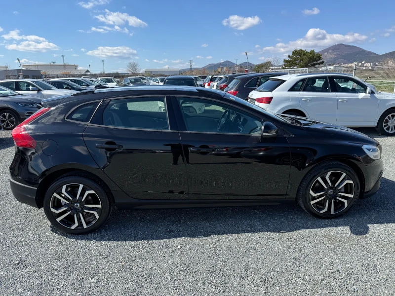 Volvo V40 Cross Country (KATO НОВА), снимка 4 - Автомобили и джипове - 48792367