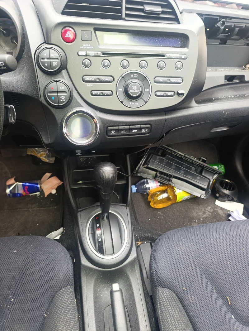 Honda Jazz  хибрид автомат , снимка 8 - Автомобили и джипове - 50503022