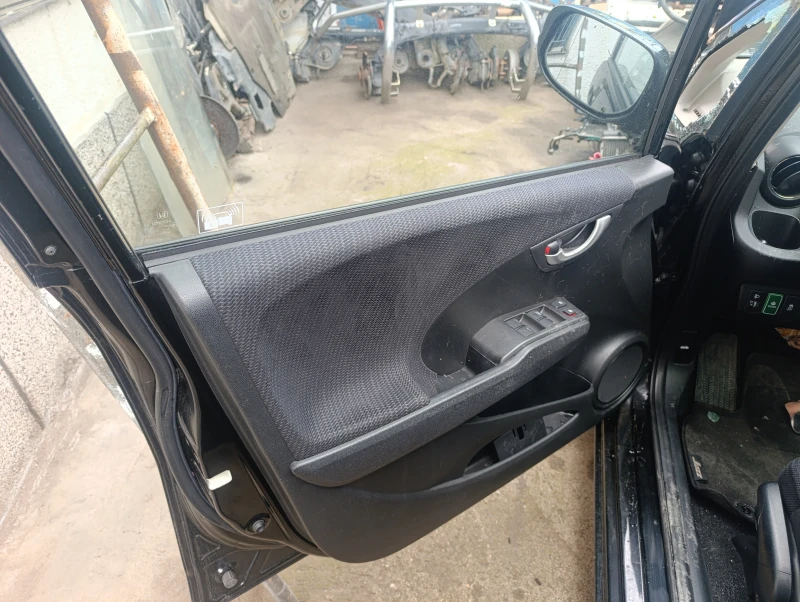 Honda Jazz  хибрид автомат , снимка 6 - Автомобили и джипове - 50503022