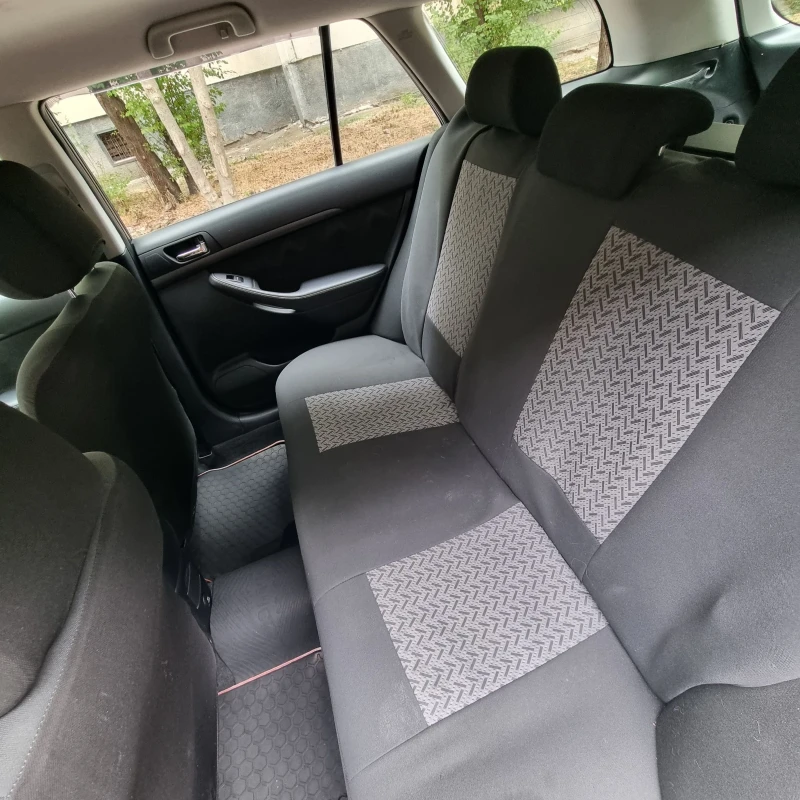 Toyota Avensis, снимка 7 - Автомобили и джипове - 52376718