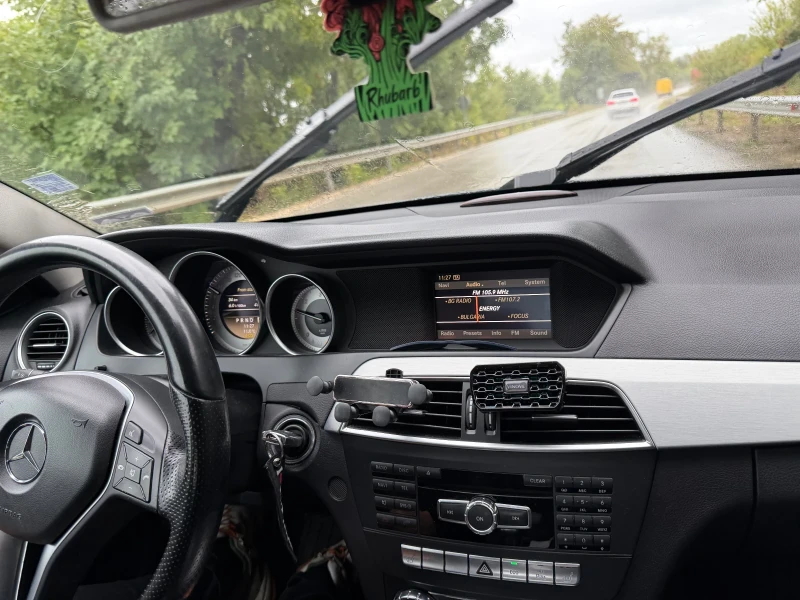 Mercedes-Benz C 250, снимка 8 - Автомобили и джипове - 52531569