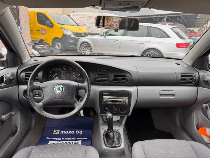 Skoda Octavia 1.4i, снимка 8 - Автомобили и джипове - 52090746