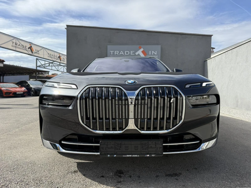 BMW i7 xDrive 60, снимка 2 - Автомобили и джипове - 52288856