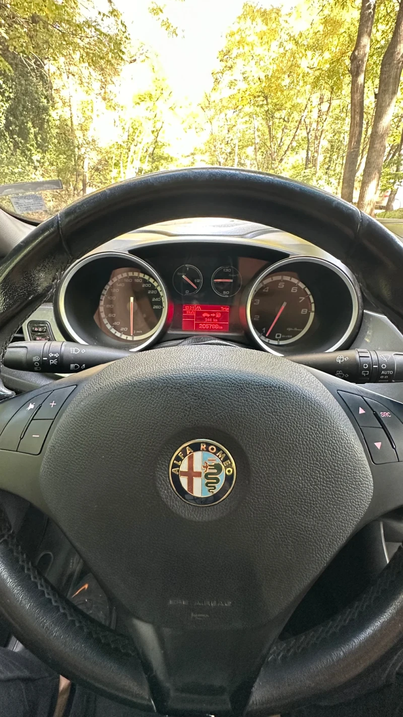 Alfa Romeo Giulietta 1.4 Бензин/Газ, снимка 13 - Автомобили и джипове - 52297718